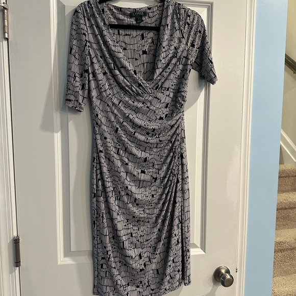 Lauren by Ralph Lauren dress, can be worn to a nice outing or to the office. 6 - Picture 1 of 2